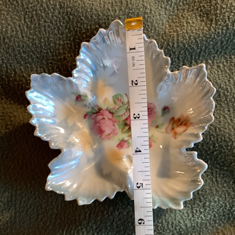 2 Vintage Leuchtenburg German bowls. Sizes approx 7.5” x 5” & 5.5” x 5.75” - Picture 15 of 15